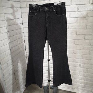 NWT No Boundaries Ladies Size 11 Black Low Rise Flare Denim Jeans